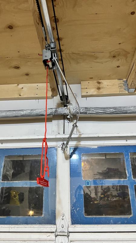 How does the safety system allow the unit to apply so much force that it completely bends that thick metal arm is beyond me!