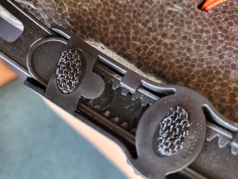 Teeth on adjustment mangled