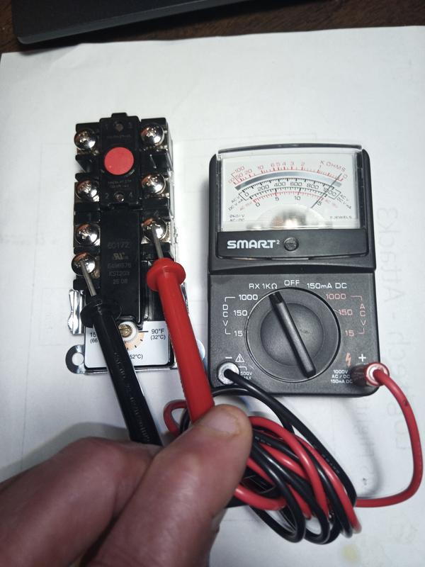 Upper and Lower outputs both ON.