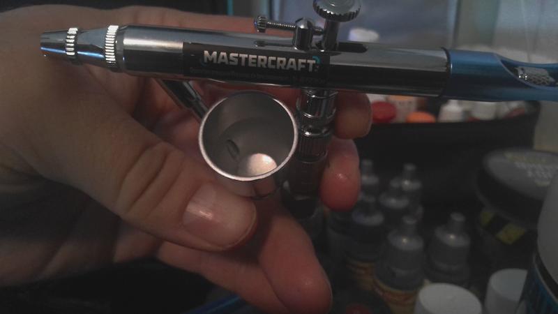 cup inlet is a little high. This leads to wasted paint, or painting at an awkward angle.