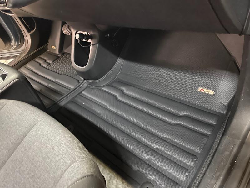 MOTOMASTER OEPLUS 2018-2024 Audi Q5 Custom Floor Mat Kit