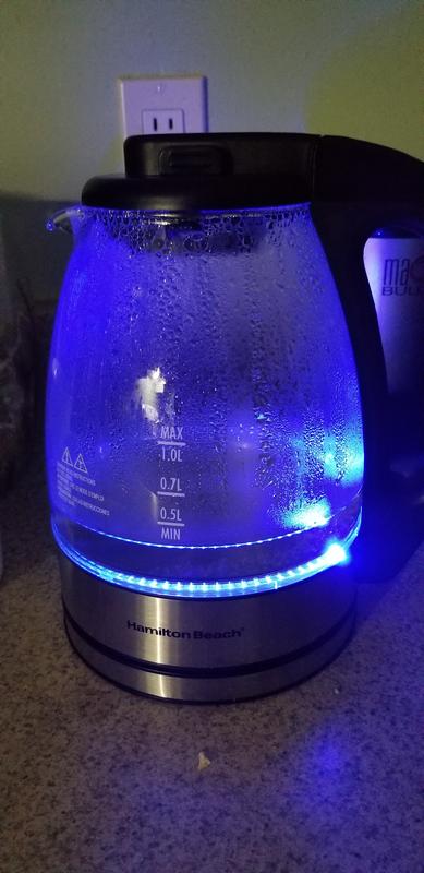 Short cord and blue light when boiling