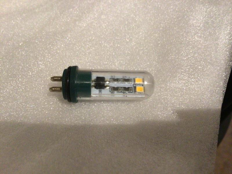 Bulb showing 2 LEDs facing one side