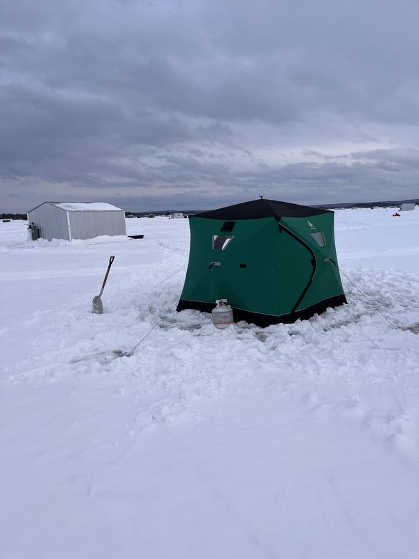 Woods Ice Fishing Arctic 4 Insulated Shelter