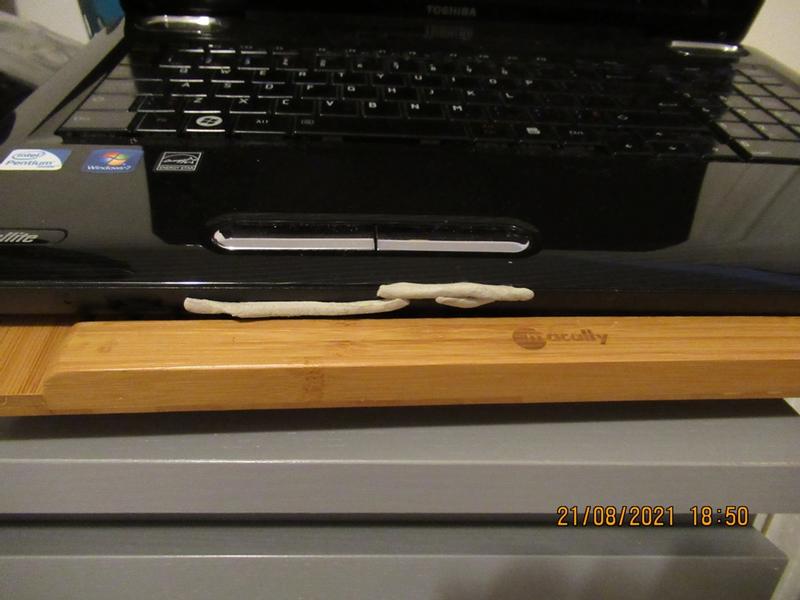 Single strands block the light from laptop LEDs.