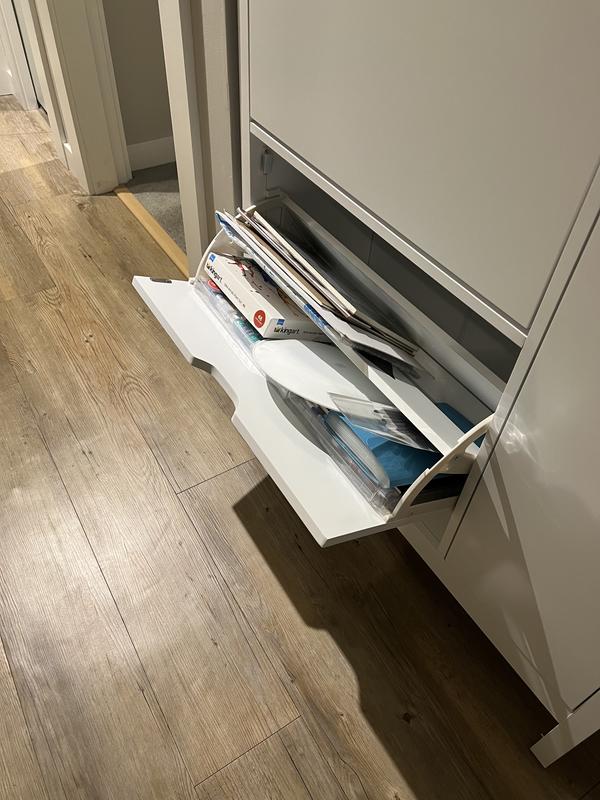 Paints, pads, palettes, etc.