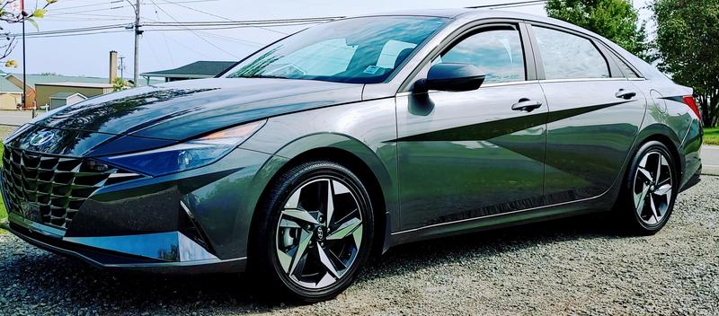 Simoniz spray wax shine.