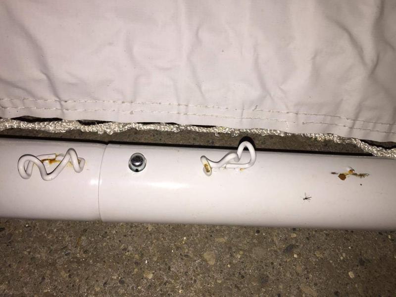 W/Hook’s are coming off they are not Welded on that good they are also starting to Rust off