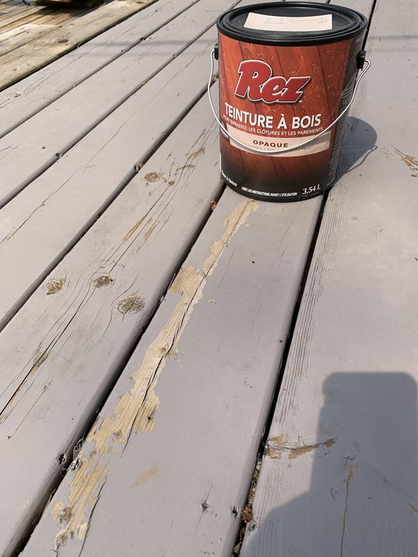 Ca ne tient pas, même sur un bois traité de quelques années qui a été nettoyé