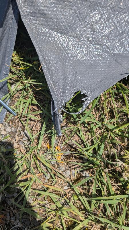 Kept falling down due to wind and didn't resist wind