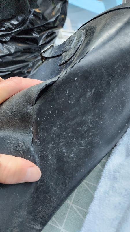 Front of boot splitting