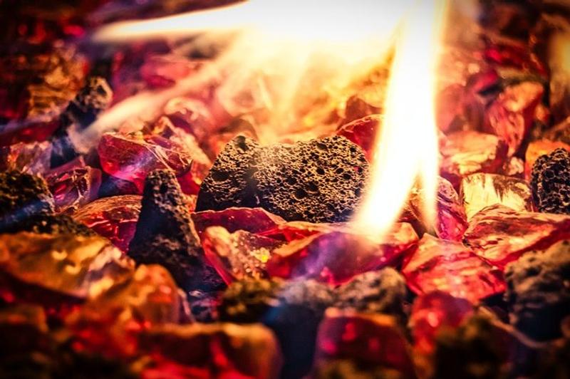 Color Changing Glass + Included Lava Rock