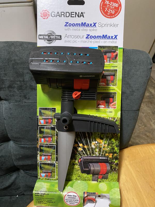 My new sprinkler and brand new hose !