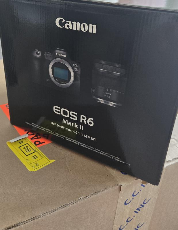Canon EOS R6 Mark II RF24-105MM, F4-7.1 IS STM