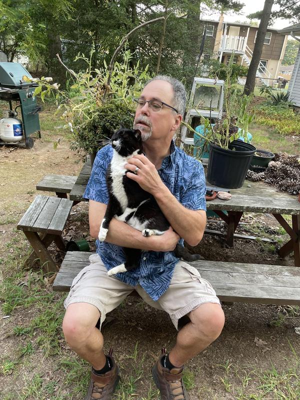 Relaxing with my Carhartt Force Cargo Shorts with my cat.