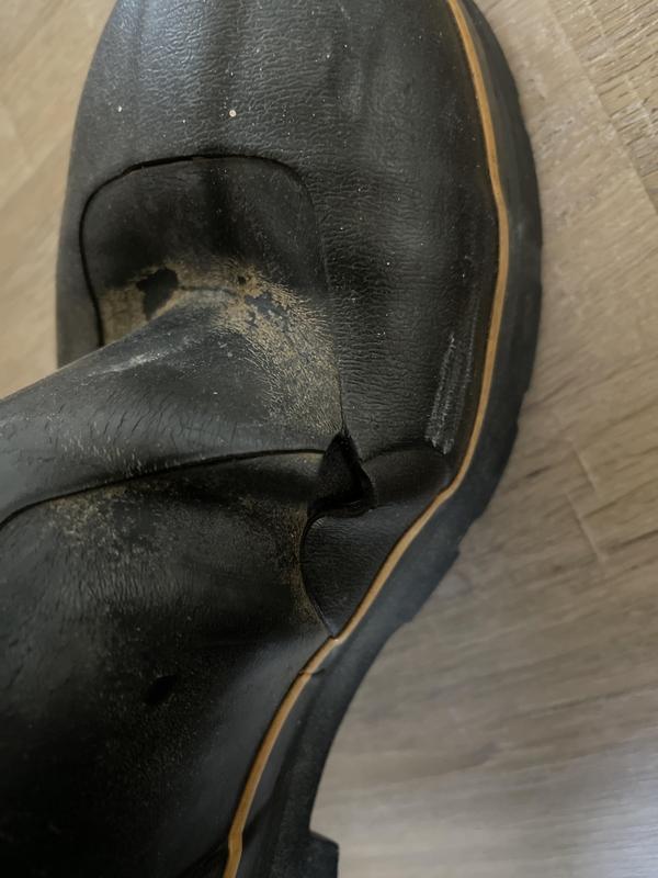 Rubber seam separated