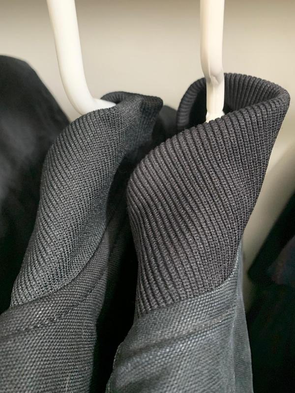 Old version of the collar on the right