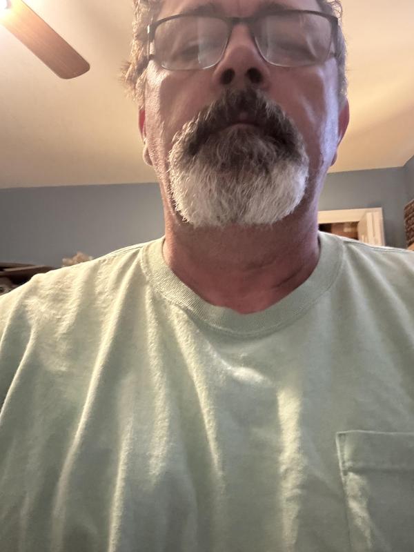 Older shirt holds colar