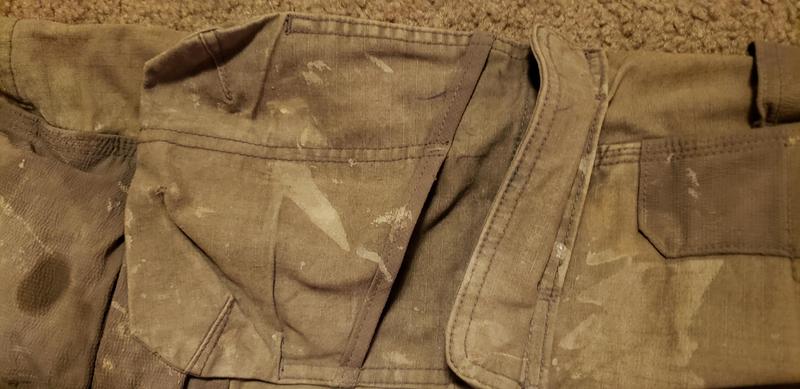 Right side pocket with divider