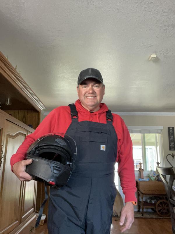 Perfect overalls for riding in damp/wet conditions. I carry them in my saddlebags for use.