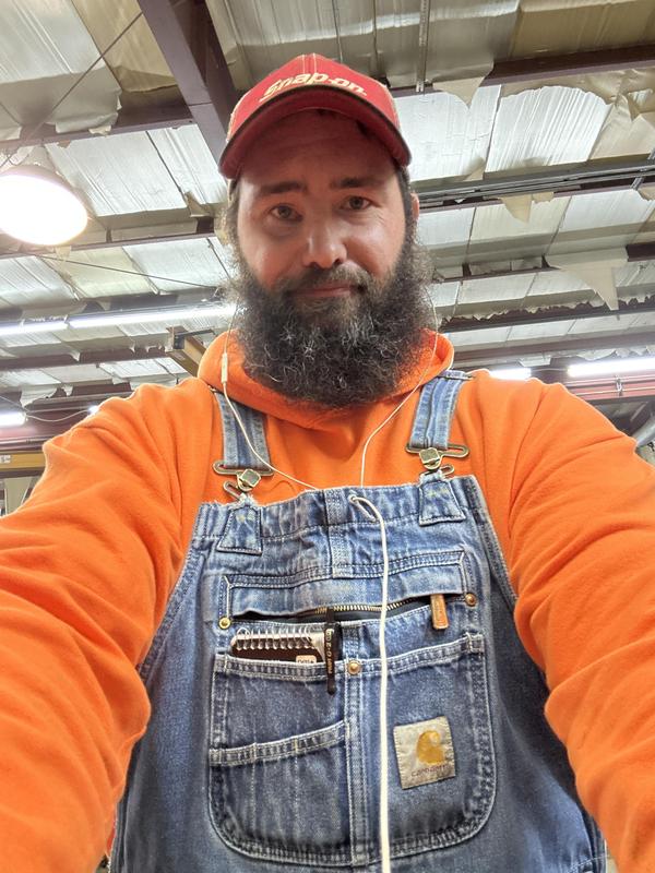 working comfortably thanks to
carhartt.