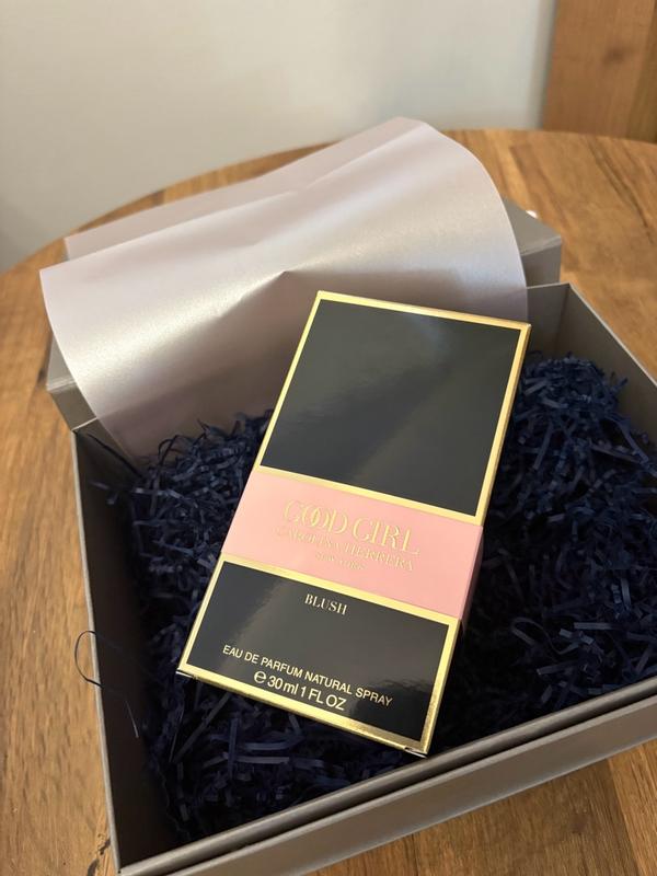 Customer photo for "A gorgeous feminine perfume which smells expensive and really lasts."