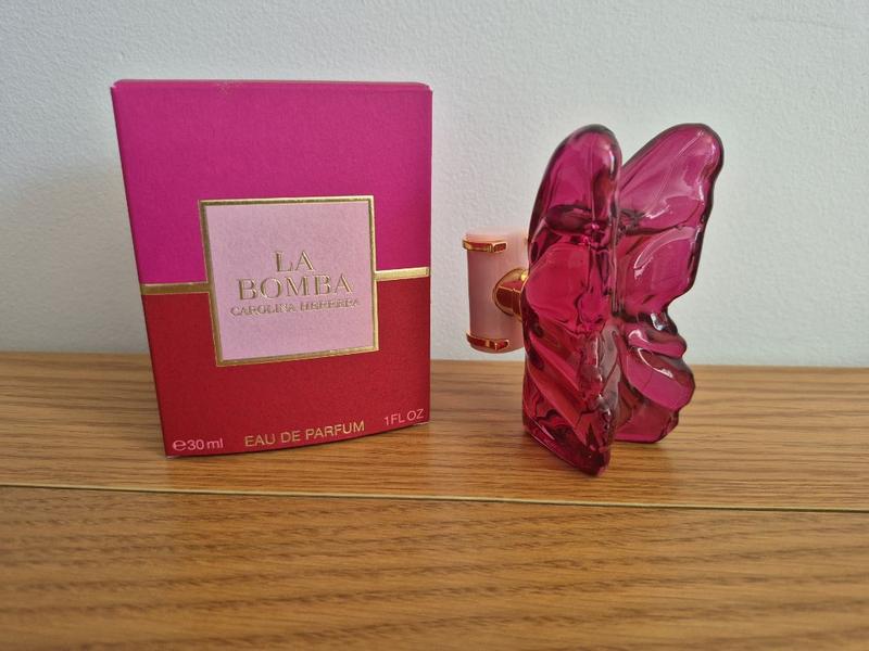 Customer carousel item 9.
