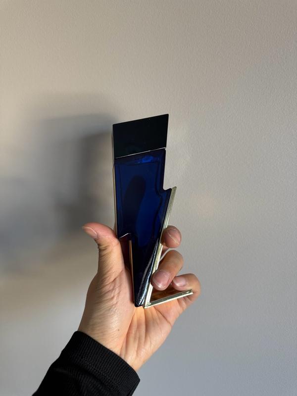 Customer carousel item 8.