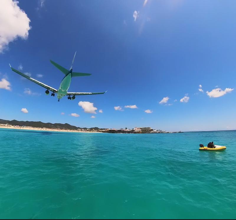 Rhino Mini Speedboat & Beach Stop - St. Maarten, NA Shore