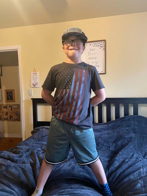 Size 10 for my 8 (almost 9) year old works great.