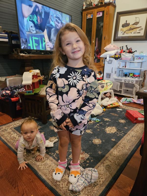 Loving her new PJs. She's 3ft 7in and 43lbs and won't be 4 years old for a few more months. We got a size 7 to prep for a likely growth spurt. These work now and will when she shoots up again.