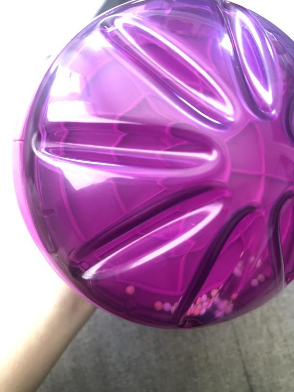 plastic balls at the bottom so it makes noises
