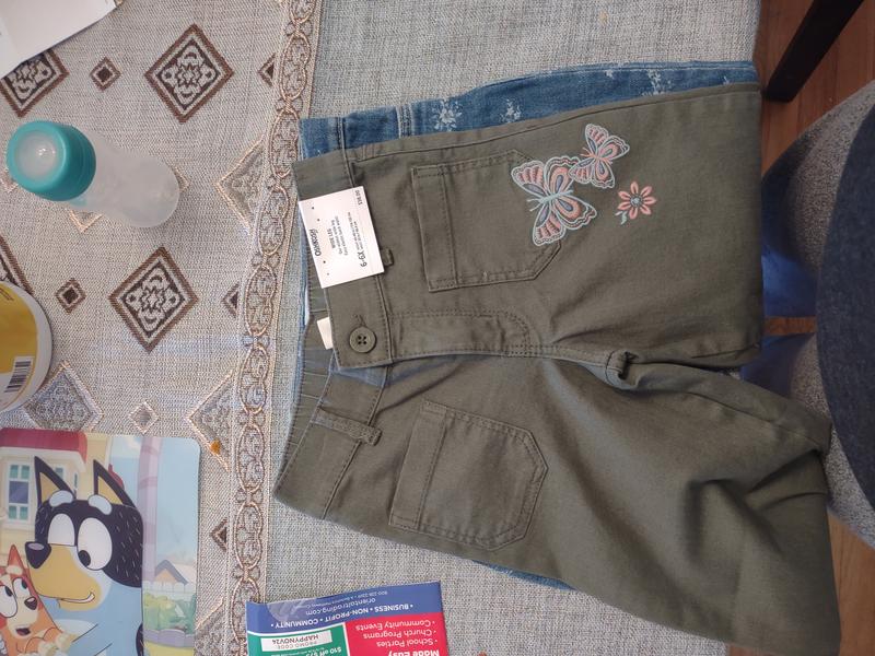 Pants I purchased. Green ones on top are much smaller. Both 6/6x.