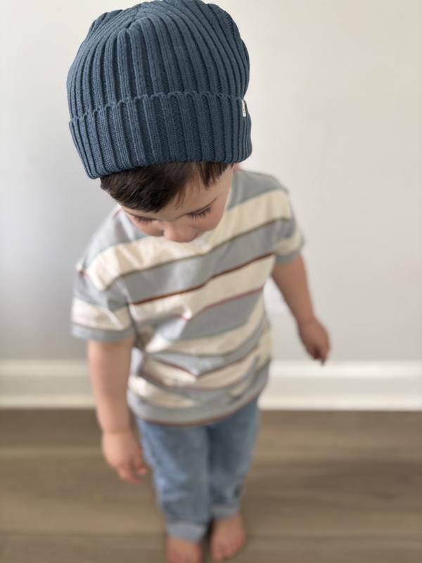 Perfect fit. Wonderful color. Very comfy. Easy for my toddler to put on himself.