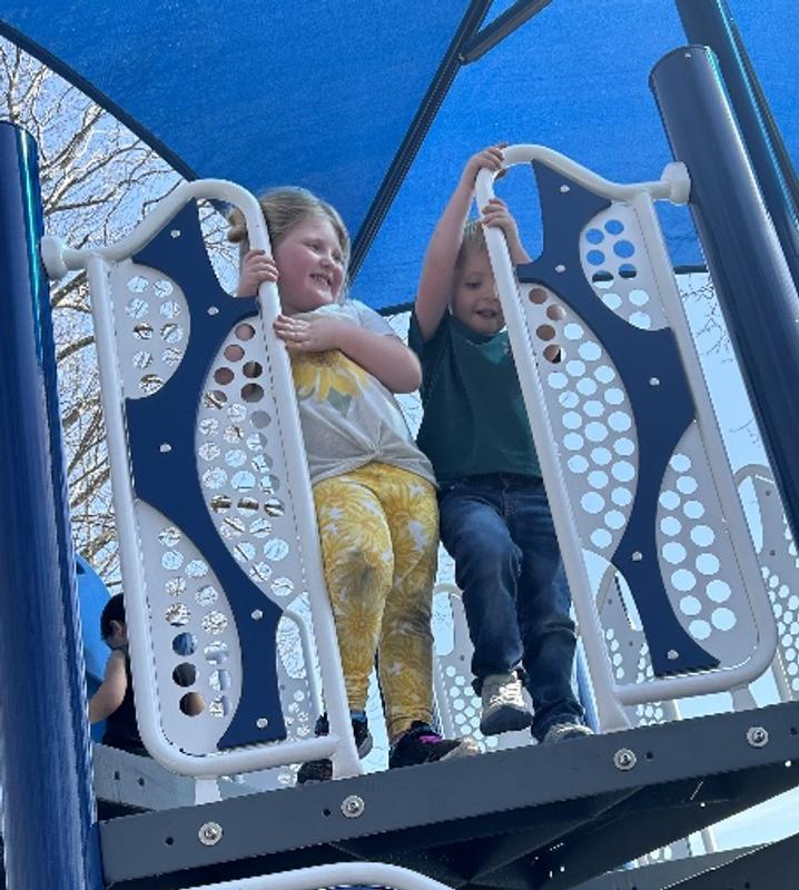 Twin love sharing the sun