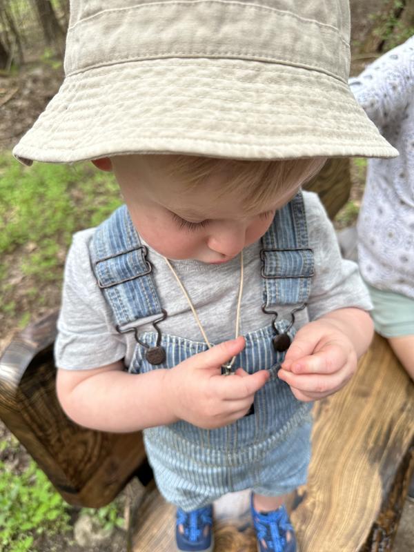 Wearing my new hat at the zoo.