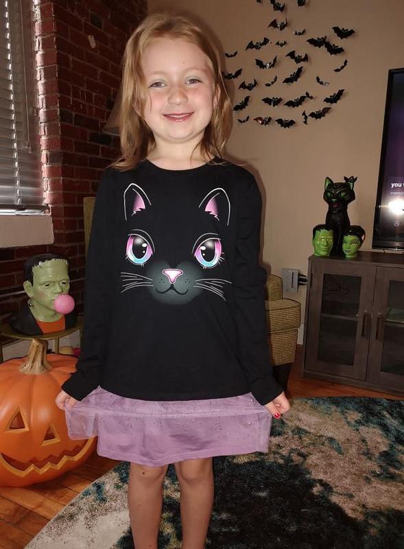 She absolutely loves this outfit ♥️