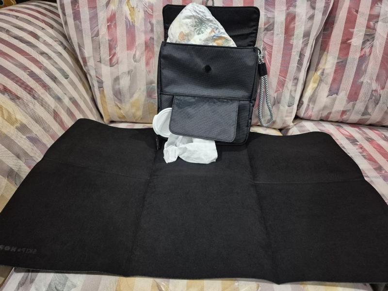 Customer carousel item 9.