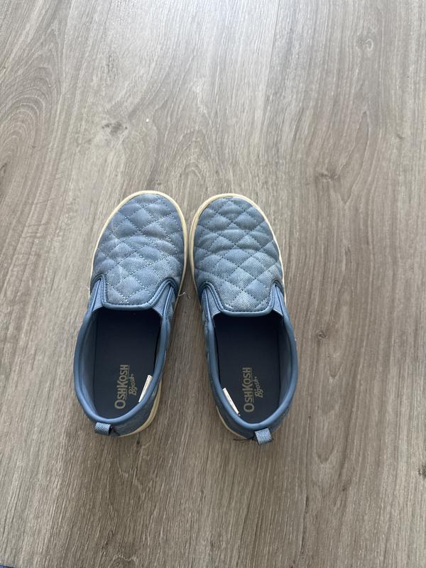 Very comfortable, true to size and light weight.
