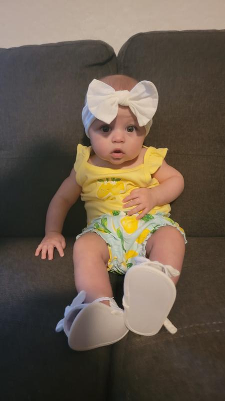 Carter's Infant Girl's 2-Piece Bodysuit Pineapple Shorts Set