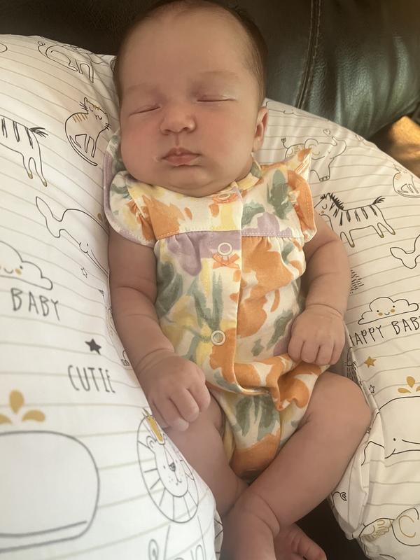 And has the cutest yellow heart on the other side on her butt!!!
