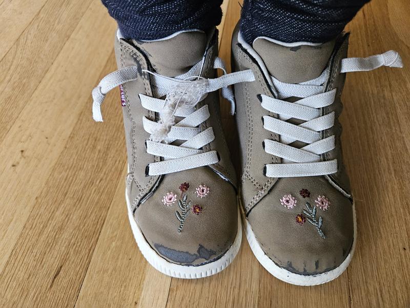 less than 2 weeks of wear