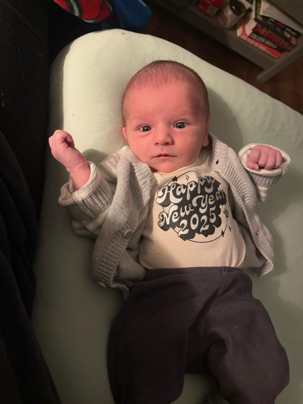 BABYL「2025 SECRET OBJECT」 TEE XL 新品 Baby Happy New Year 2025 Long-Sleeve Bodysuit - Carter's