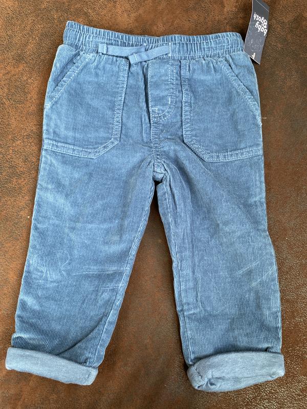 The color is pretty neat, the corduroy is soft but looks resistant.