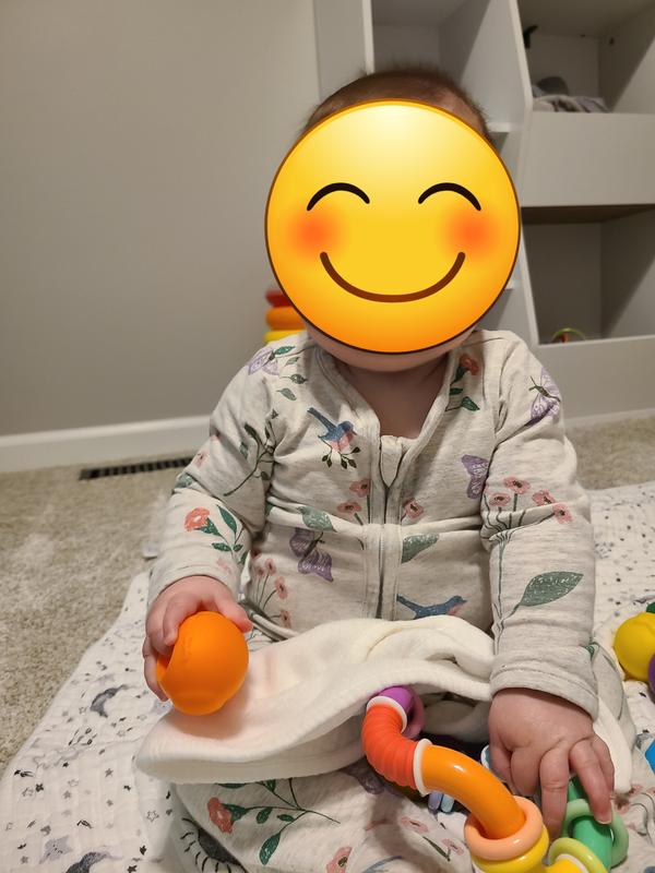 Low neck when pulled down