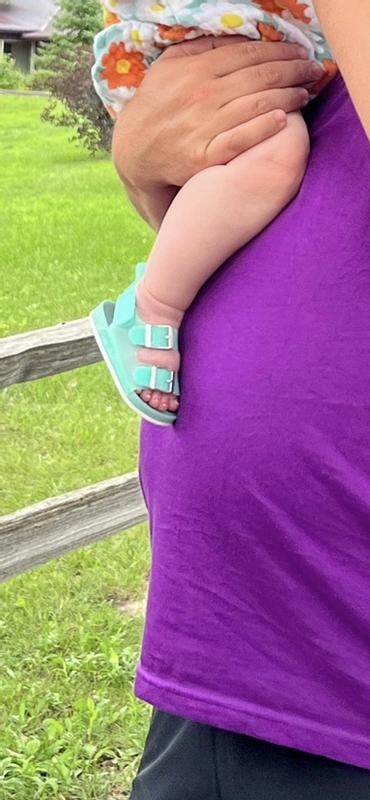 her foot looks a little squished, but it’s just the angle/she’s got chunky feet!