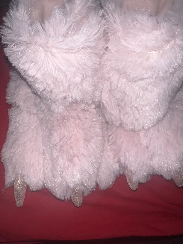 It’s super soft and the nails have glitter but it doesn’t rub off