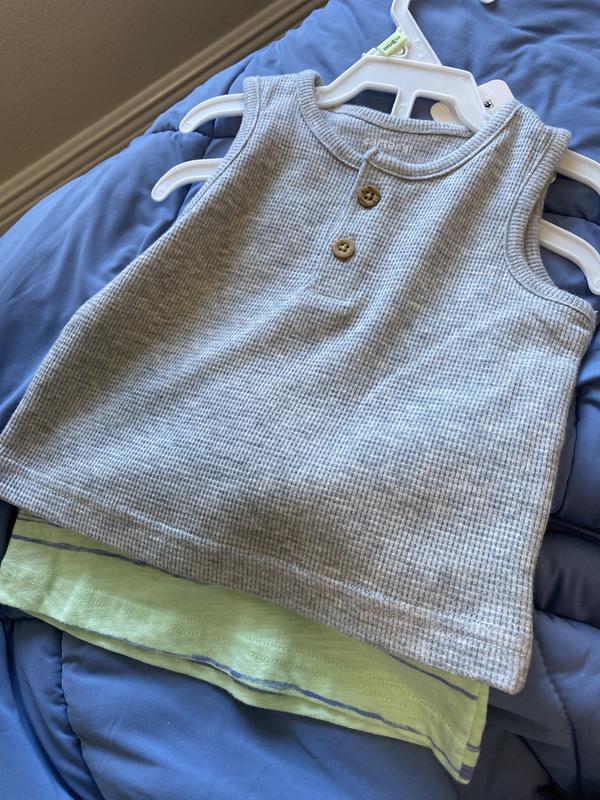 2 tshirts