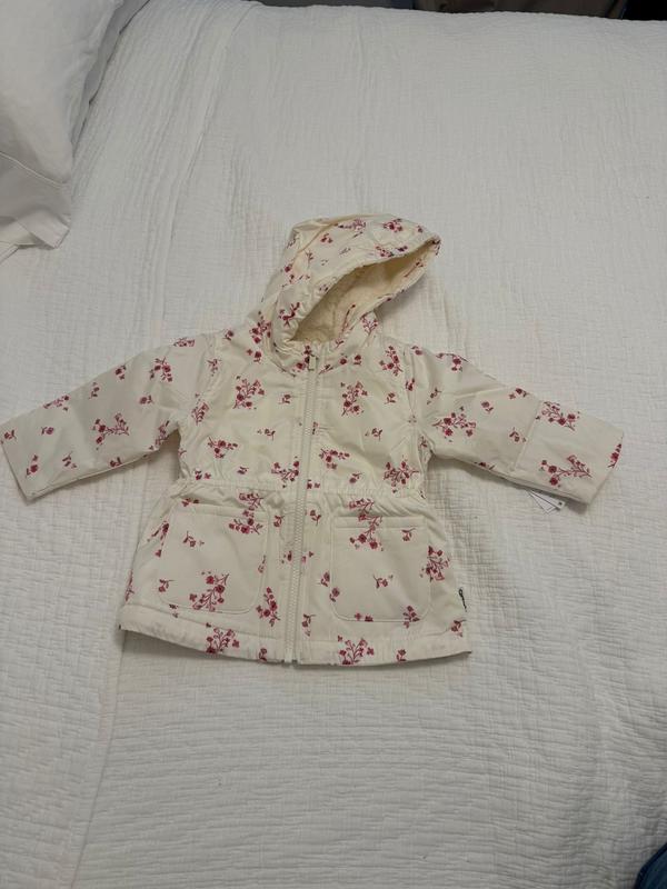 It's very pretty, warm and comfortable