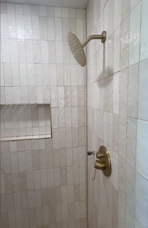 Customer carousel item 4.